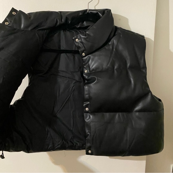 NWT Women Puffer Vest Faux Leather Black NEW XXL Oversized Bikercore Whimsygoth - Picture 9 of 12
